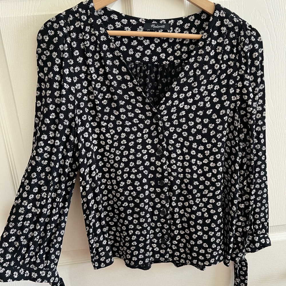MADEWELL Tie-Sleeve Button Down Black and White Floral Top Size Medium